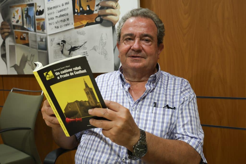 Bernat Joan presenta la novela negra ‘Un cadàver robat a Prada de Conflent’